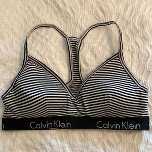 Calvin Klein medium Racerback bra removable pads,